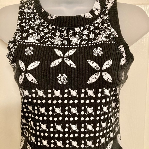 INC. International Concepts Black & White Sleeveless Top Size XS - Picture 3 of 7